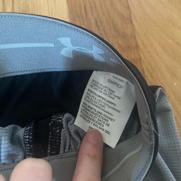 Women’s Under Armor Athletic Shorts - Picture 3 of 3